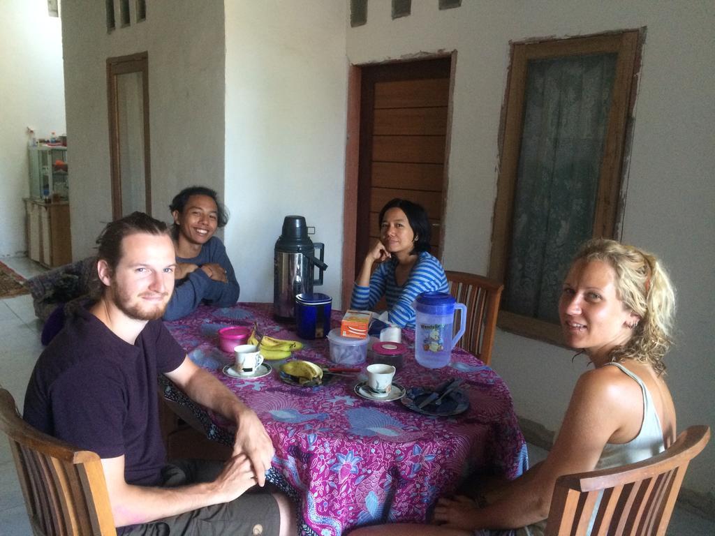 Jeges Homestay Senggigi Exterior photo