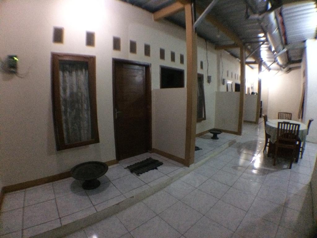 Jeges Homestay Senggigi Exterior photo